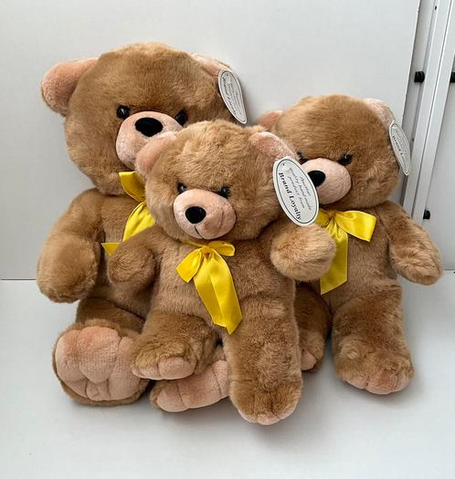 Set van drie nieuwe beren van The Brand Loyalty Collection, Verzamelen, Beren en Cherished Teddies, Nieuw, Stoffen beer, Overige merken