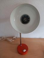Vintage oranje metalen bureaulamp, tafellamp., Gebruikt, Vintage, Ophalen of Verzenden, Onbekend