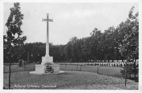 (387-022-031) Oosterbeek Airborne Cemetery, Verzamelen, Ansichtkaarten | Nederland, Gelderland, Verzenden