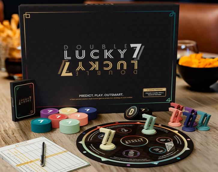 Double Lucky 7 – Kaart- & Bordspel - Families & Volwassenen, Hobby en Vrije tijd, Gezelschapsspellen | Bordspellen, Nieuw, Een of twee spelers