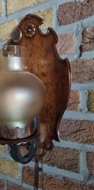 Prachtige vintage wandlamp beschikbaar voor biedingen