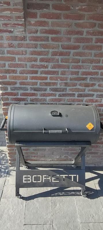 Boretti houtskool barbecue TE HUUR beschikbaar voor biedingen