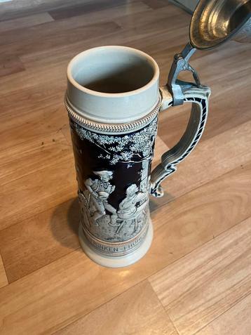 Duitse bierpul met tinnen deksel – decoratief steengoed beschikbaar voor biedingen
