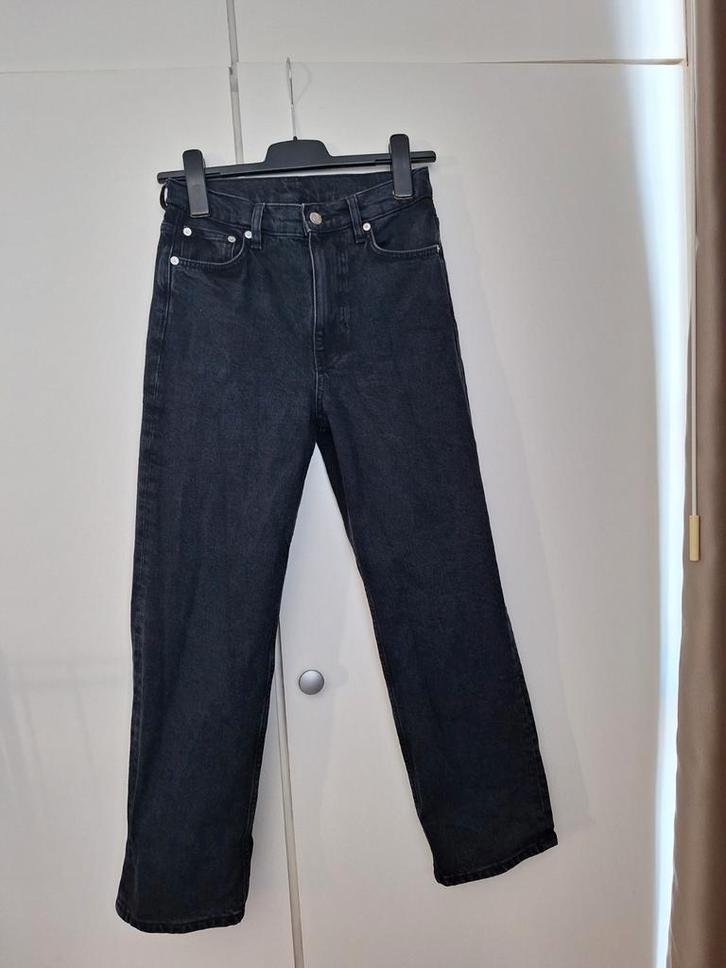 Arket straight cropped stretch jeans zwart maat 26 XS, Kleding | Dames, Spijkerbroeken en Jeans, Zo goed als nieuw, W27 (confectie 34) of kleiner