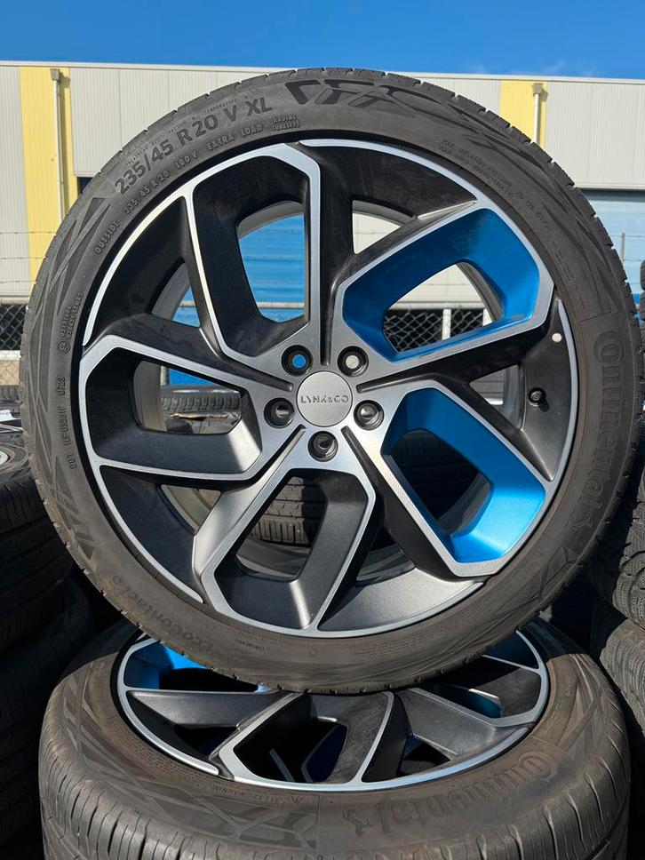 #116 SET LYNK EN CO VELGEN+ZOMERBANDEN 235/45/20, Auto-onderdelen, Banden en Velgen, Banden en Velgen, Zomerbanden, 20 inch, 235 mm