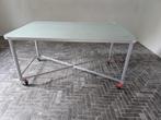 Moderne eettafel / bureau met wieltjes, Ophalen, 100 tot 150 cm, Modern, strak, industrieel, 50 tot 100 cm