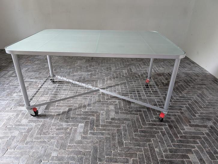 Moderne eettafel / bureau met wieltjes, Huis en Inrichting, Tafels | Eettafels, Zo goed als nieuw, 50 tot 100 cm, 100 tot 150 cm