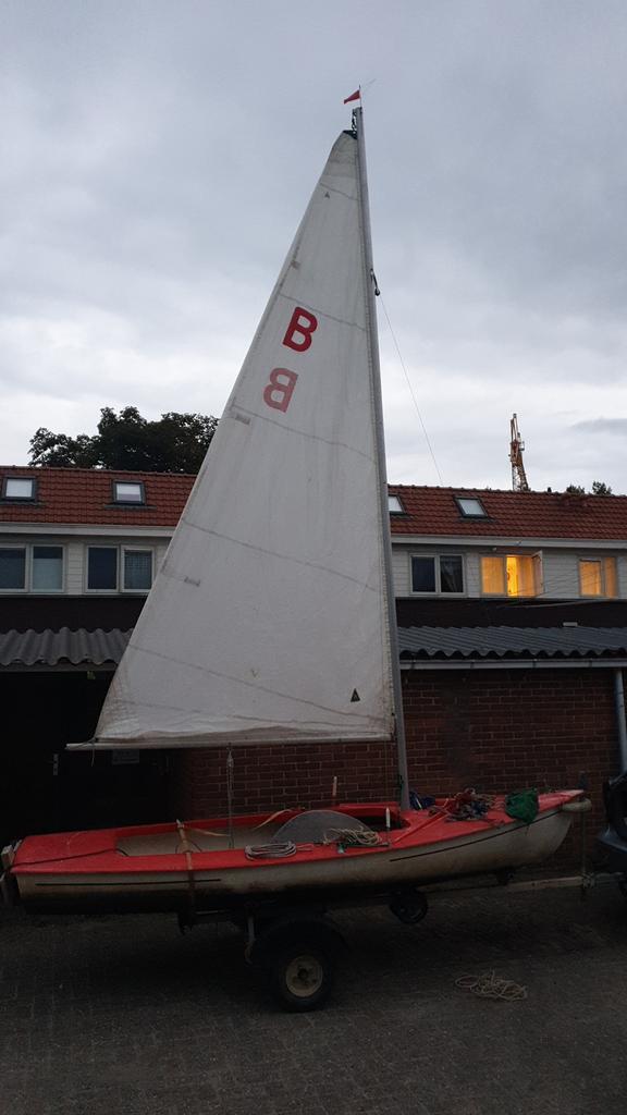 Complete zeilboot, Watersport en Boten, Open zeilboten, Gebruikt, Overige typen, 3 tot 6 meter, Polyester, Buitenboordmotor, Benzine