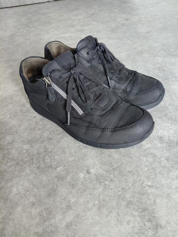Durea zwarte veterschoenen met ritjes in maat 4,5 – wijdte H beschikbaar voor biedingen