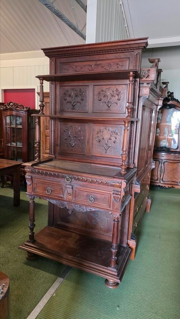 Notenhouten buffetkast, Antiek en Kunst, Antiek | Meubels | Kasten, Ophalen