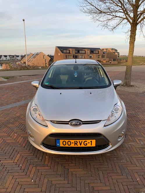 Ford Fiesta 1.6 Tdci ECOnetic Titanium 5DR 2011 Grijs/Zilver, Auto's, Ford, Particulier, Fiësta, Airbags, Airconditioning, Bluetooth