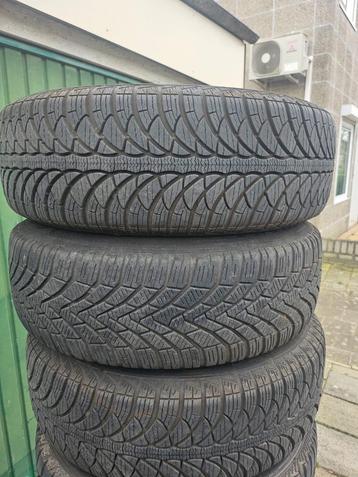 Auto banden  beschikbaar voor biedingen