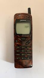 Mooie oude Nokia telefoon.  Type NHE-8. In hout uitvoering., Telecommunicatie, Mobiele telefoons | Nokia, Ophalen of Verzenden