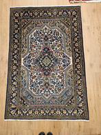 Vintage handgeknoopt perzisch tapijt ghom 161x106, Huis en Inrichting, Stoffering | Tapijten en Kleden, Info@SlatsAntiek.nl, 100 tot 150 cm