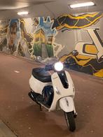 Vespa Lx50, Fietsen en Brommers, Maximaal 45 km/u, Ophalen of Verzenden, Zo goed als nieuw, Benzine