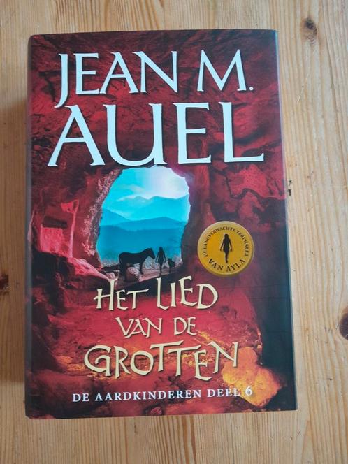 Jean Marie Auel - Het lied van de grotten, Boeken, Literatuur, Zo goed als nieuw, Nederland, Ophalen of Verzenden