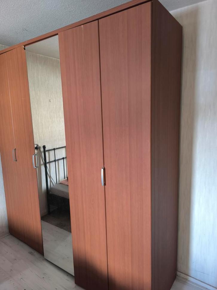 Gratis af te halen ivm verhuizing., Huis en Inrichting, Kasten | Kledingkasten, Gebruikt, Minder dan 100 cm, 25 tot 50 cm, Ophalen