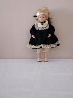 Pop blauw fluwelen jurk lengte 43 cm zelf ophalen, Ophalen of Verzenden, Gebruikt, Pop