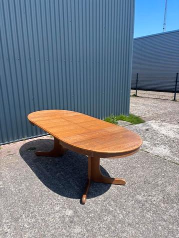 Vintage eettafel eiken uitschuifbaar beschikbaar voor biedingen
