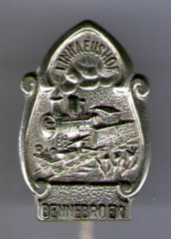 Linnaeushof Bennebroek zilverkleurig speldje ( U_069 ), Verzamelen, Speldjes, Pins en Buttons, Nieuw, Speldje of Pin, Stad of Land