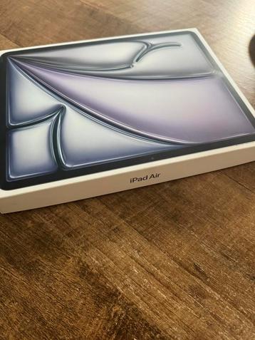 Apple iPad Air 13-inch (M3) Wi-Fi 128GB - Space Gray beschikbaar voor biedingen