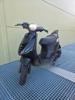 Piaggio Zip • 80cc • Rijklaar • Nette staat, Fietsen en Brommers, Scooters | Piaggio, Ophalen, Maximaal 45 km/u, Zip, Zo goed als nieuw