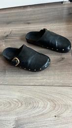 Leuke klomp slippers maat 37 van de stradivarius, Kleding | Dames, Schoenen, Verzenden, Gedragen, Zwart