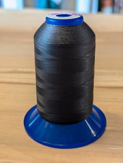 Diverse cones naaigaren 100% filement polyester, Hobby en Vrije tijd, Naaien en Fournituren, Zo goed als nieuw, Garen of Naald(en)