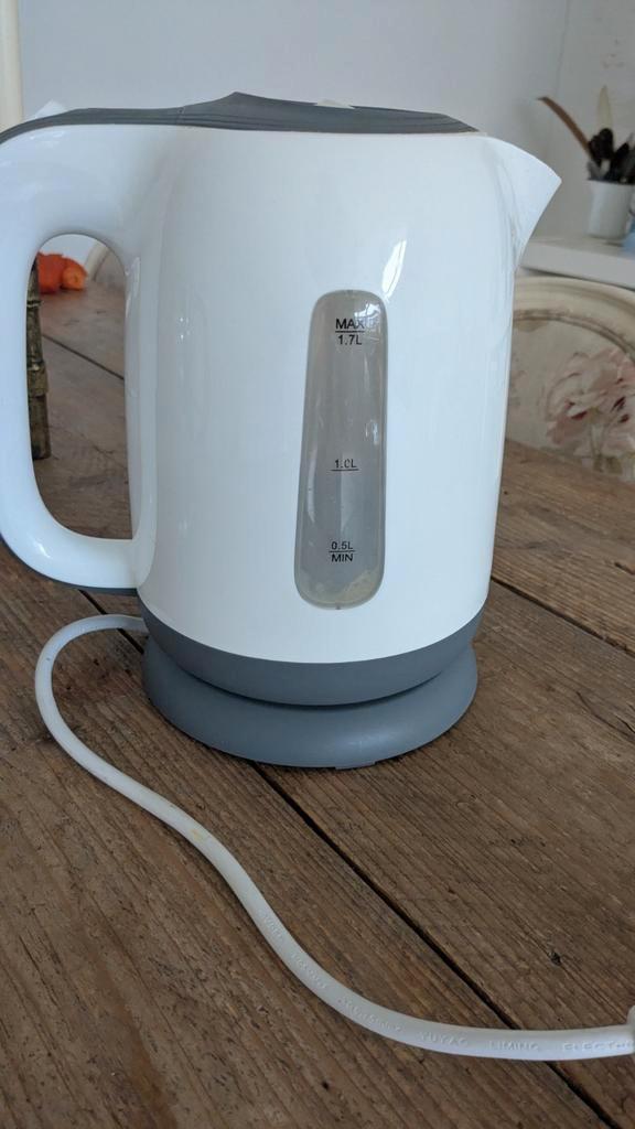 Waterkoker Hema €5, Witgoed en Apparatuur, Waterkokers, Zo goed als nieuw, 1 tot 2 liter, Ophalen