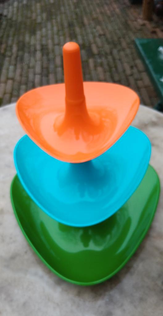 KOZIOL model Betty  3 laags kunststof vintage etagère, Huis en Inrichting, Woonaccessoires | Etagères, Zo goed als nieuw, Ophalen of Verzenden