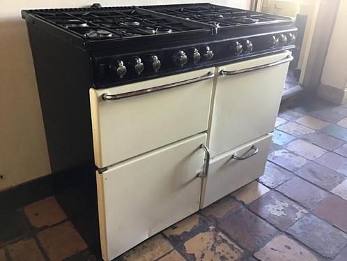 MOET SNEL WEG Stoves Newhome 8 pits gasforn en 3 elekt ovens, Witgoed en Apparatuur, Fornuizen, Gebruikt, Vrijstaand, Gas, 5 kookzones of meer