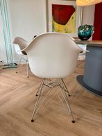 Witte Eames DAR Design Stoel - Verchroomd Onderstel, Huis en Inrichting, Stoelen, Ophalen, Kunststof, Wit, Zo goed als nieuw