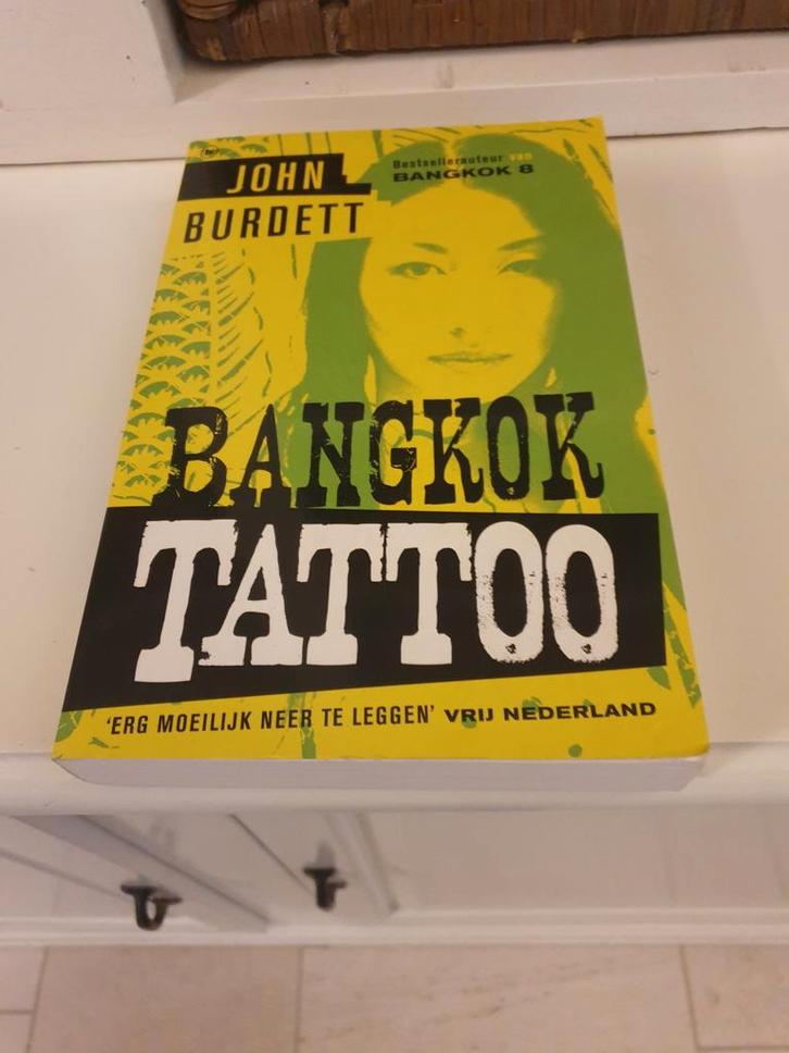 J. Burdett - Bangkok Tattoo, Boeken, Thrillers, Gelezen, Ophalen of Verzenden