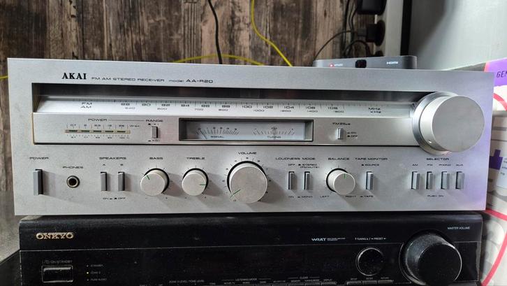Akai AA-R20 Stereo Receiver - Vintage!, Audio, Tv en Foto, Versterkers en Receivers, Gebruikt, Stereo, 60 tot 120 watt, Overige merken