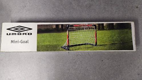 Umbro Mini Goal – NIEUW in ongeopende doos!, Verzamelen, Sportartikelen en Voetbal, Nieuw, Ophalen