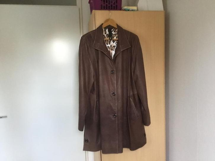 Kalfsleren damesmantel m48 van het Amerikaans merk PATAGO, Kleding | Dames, Jassen | Winter, Zo goed als nieuw, Maat 38/40 (M)