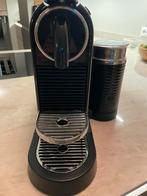 Nespresso apparaat met opschuimer, Witgoed en Apparatuur, Koffiezetapparaten, Ophalen, Espresso apparaat, Zo goed als nieuw, Koffiepads en cups