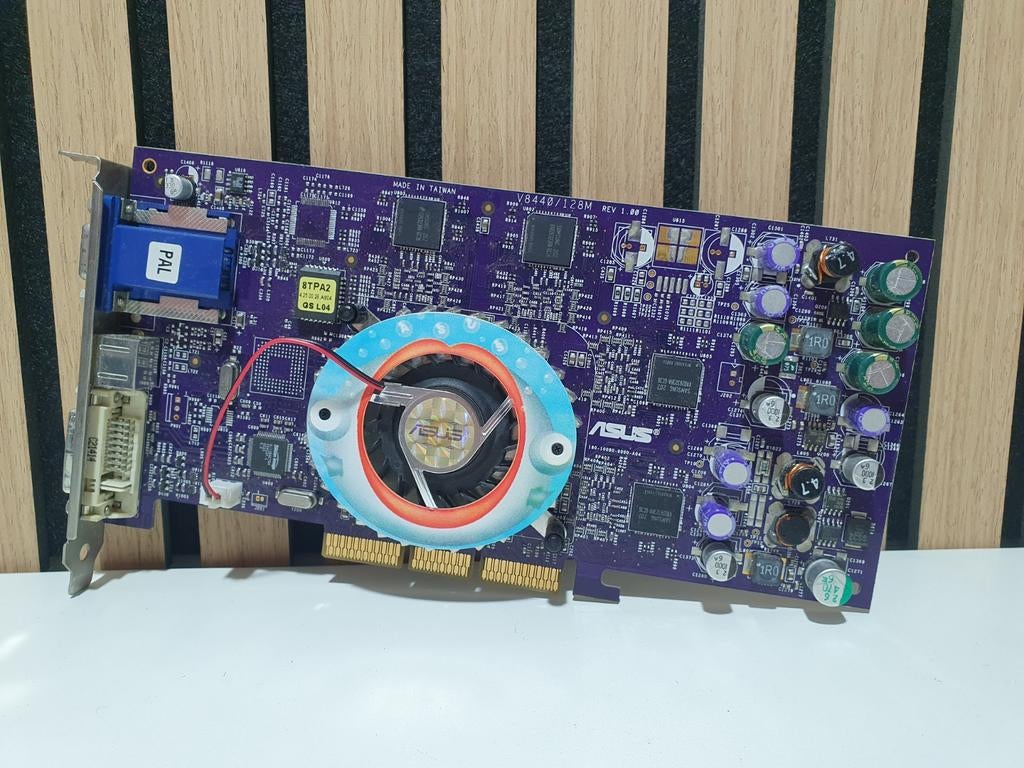 Asus V8440 GeForce4 Ti 4400 PAL 128MB Videokaart, Nvidia, Refurbished, Ophalen of Verzenden, DVI