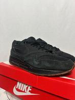 ALS NIEUW! Maat 45 - Nike Air Max 1 Black Gum, Kleding | Heren, Schoenen, Verzenden, Zwart, Nike, Nike