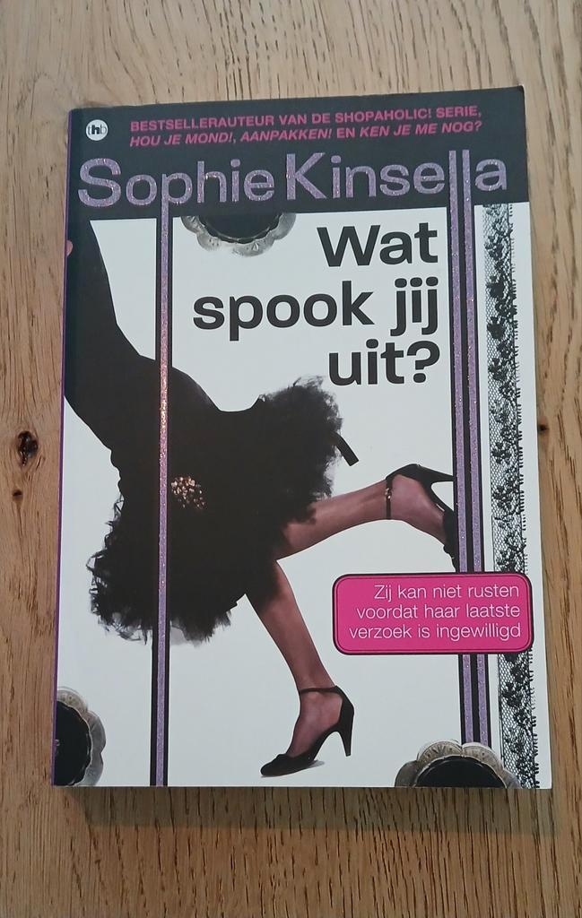 Sophie Kinsella - Wat spook jij uit?, Boeken, Literatuur, Zo goed als nieuw, Nederland, Ophalen of Verzenden