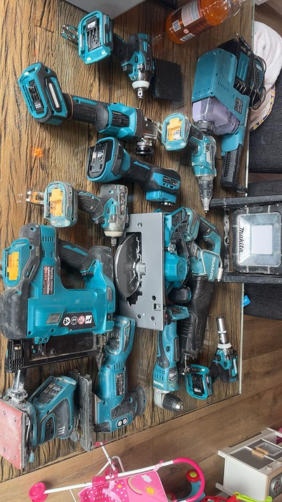 Partij makita dewalt hilti stihl gereedschap nieuw&gebruikt, Doe-het-zelf en Verbouw, Gereedschap | Boormachines, Zo goed als nieuw