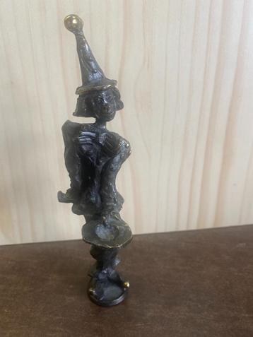 Diverse bronzen beeldjes  beschikbaar voor biedingen