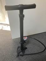 Fietspomp - Bicycle Pump, Fietsen en Brommers, Fietsaccessoires | Fietspompen, Ophalen of Verzenden, Drukmeter, Zo goed als nieuw