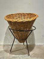 Rieten Winkelmand Vintage, Mand, Info@wanderwooddenbosch.nl, Ophalen of Verzenden, Zo goed als nieuw