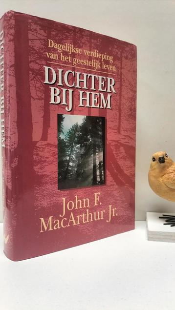 MacArthur, John F. jr.; Dichter bij Hem beschikbaar voor biedingen
