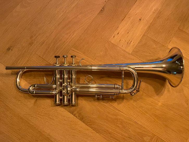 LA Benge Claude Gordon Bb trompet, Muziek en Instrumenten, Blaasinstrumenten | Trompetten, Zo goed als nieuw, Bes-trompet, Met koffer