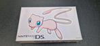 Nintendo DS Pokemon Center Mew Roze - Compleet!, Ophalen of Verzenden, Gebruikt, Overige modellen, Met beschermhoes of tas