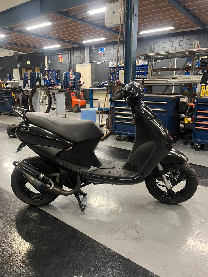 Vivacity 70cc, Fietsen en Brommers, Snorfietsen en Snorscooters, Zo goed als nieuw, Peugeot, Tweetakt, Ophalen