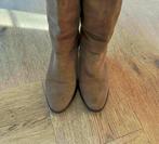Suede laarzen maat 40, Kleding | Dames, Schoenen, Hoge laarzen, Beige, Ophalen of Verzenden, Zo goed als nieuw