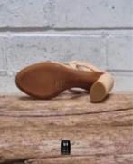 TIFFI - Prachtige suedeleren pumps maat 38 - Nieuw €165, Kleding | Dames, Schoenen, Pumps, TIFFI, Nieuw, Ophalen of Verzenden